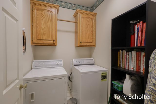 7260 Oaklane Court, Hudsonville, MI 49426