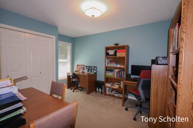 7260 Oaklane Court, Hudsonville, MI 49426