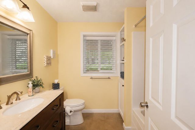 7260 Oaklane Court, Hudsonville, MI 49426