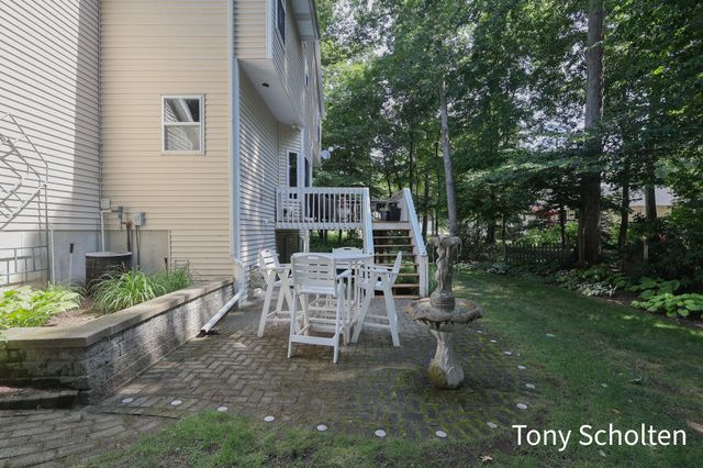 7260 Oaklane Court, Hudsonville, MI 49426