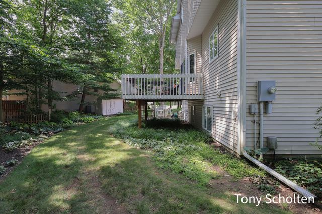7260 Oaklane Court, Hudsonville, MI 49426