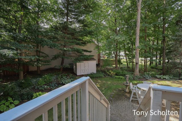 7260 Oaklane Court, Hudsonville, MI 49426