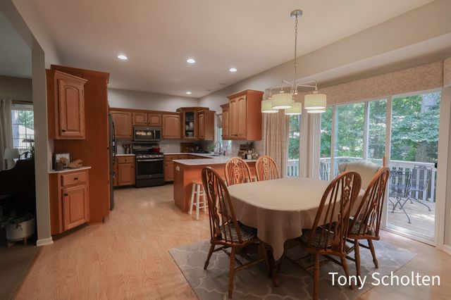 7260 Oaklane Court, Hudsonville, MI 49426
