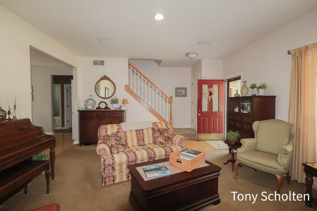 7260 Oaklane Court, Hudsonville, MI 49426