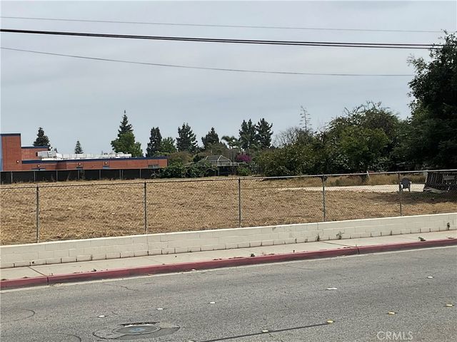 1760 S Towne, Pomona, CA 91766
