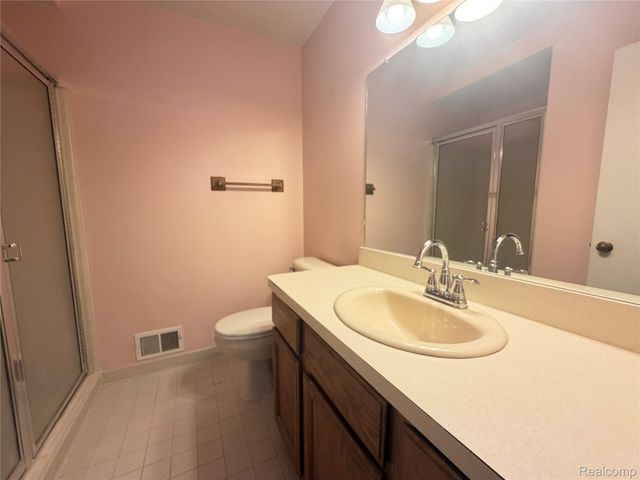 11 Oxford Court, Dearborn, MI 48124