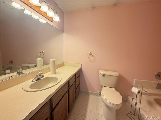 11 Oxford Court, Dearborn, MI 48124