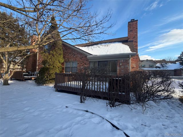 11 Oxford Court, Dearborn, MI 48124