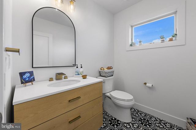 1487 PAUL BLVD, Manahawkin, NJ 08050