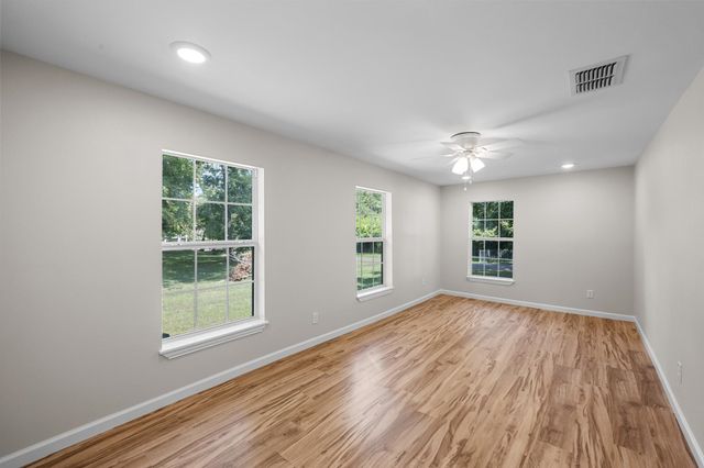 607 E Duval St., Troup, TX 75789