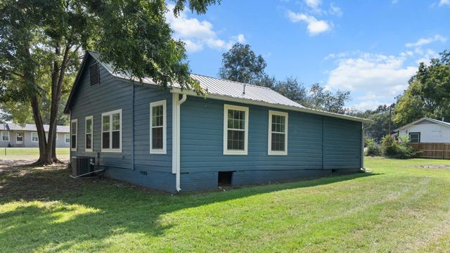 607 E Duval St., Troup, TX 75789