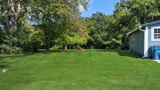 607 E Duval St., Troup, TX 75789