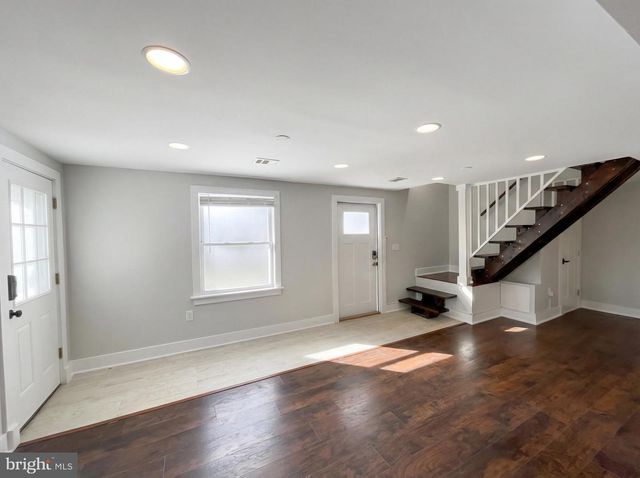 6515 CARRIAGE DR, Alexandria, VA 22310