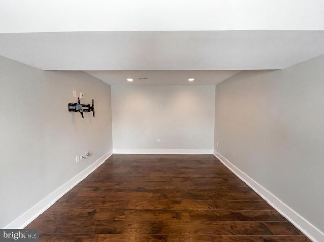 6515 CARRIAGE DR, Alexandria, VA 22310