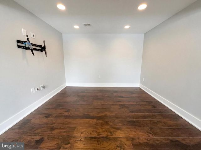 6515 CARRIAGE DR, Alexandria, VA 22310