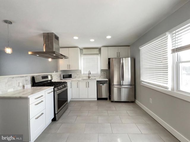 6515 CARRIAGE DR, Alexandria, VA 22310