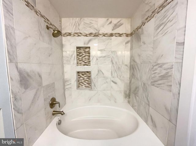 6515 CARRIAGE DR, Alexandria, VA 22310