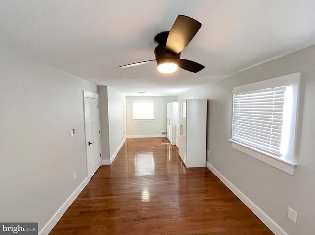 6515 CARRIAGE DR, Alexandria, VA 22310