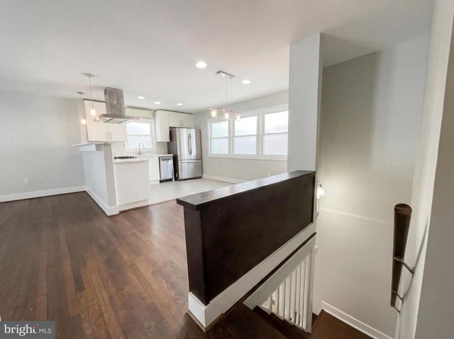 6515 CARRIAGE DR, Alexandria, VA 22310