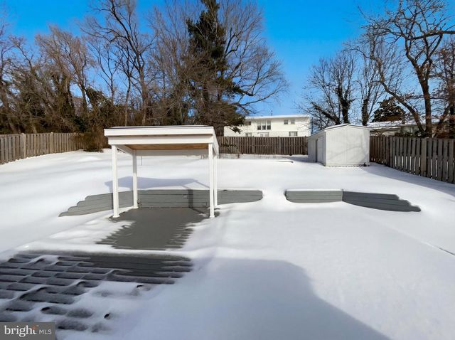 6515 CARRIAGE DR, Alexandria, VA 22310