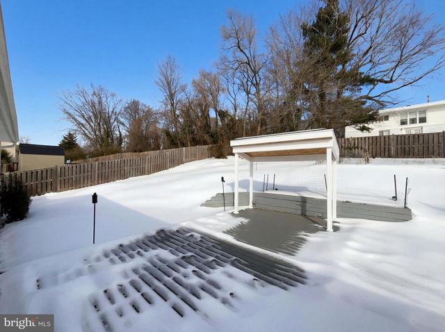 6515 CARRIAGE DR, Alexandria, VA 22310