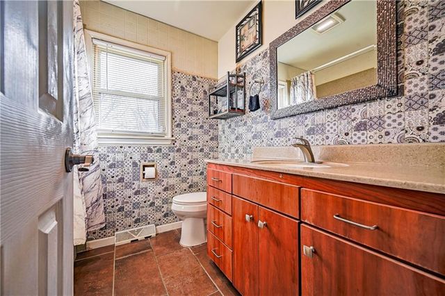8200 Wood Avenue, Kansas City, KS 66112