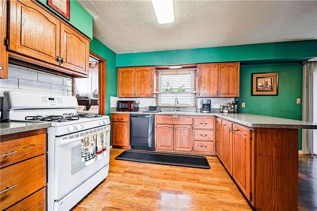 8200 Wood Avenue, Kansas City, KS 66112
