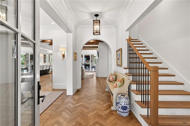 524 Bryn Mawr NW Lane, Atlanta, GA 30327