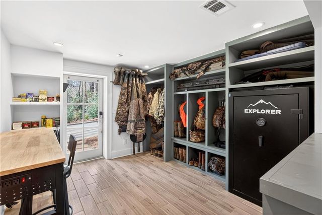 524 Bryn Mawr NW Lane, Atlanta, GA 30327