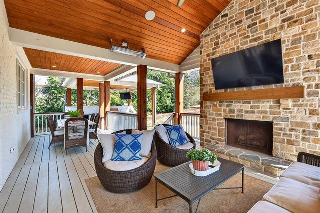 524 Bryn Mawr NW Lane, Atlanta, GA 30327