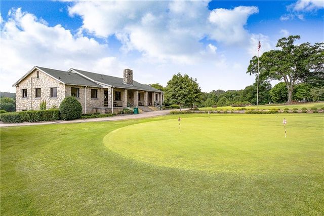 524 Bryn Mawr NW Lane, Atlanta, GA 30327