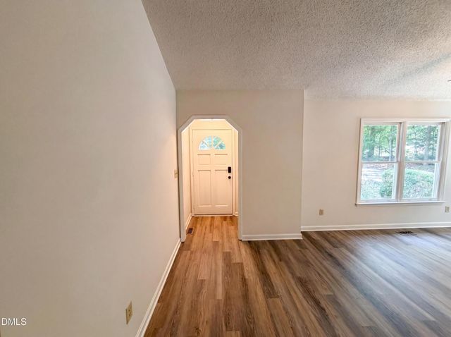 328 Thornwood Lane, Youngsville, NC 27596