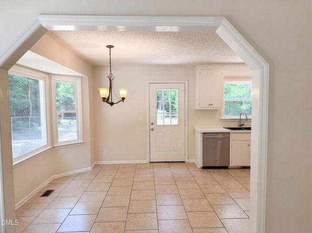 328 Thornwood Lane, Youngsville, NC 27596