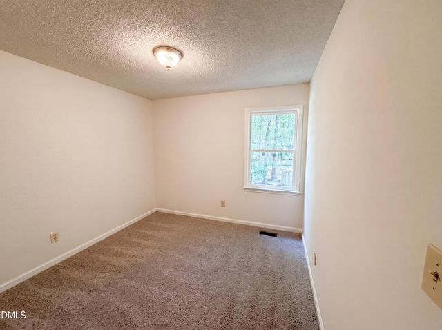 328 Thornwood Lane, Youngsville, NC 27596