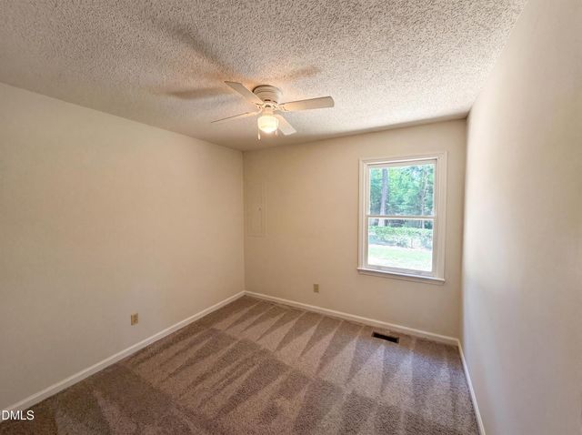 328 Thornwood Lane, Youngsville, NC 27596