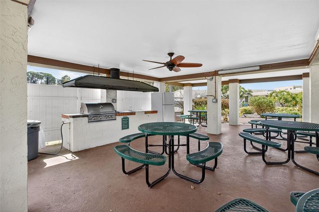 5705 80TH STREET N 309, St Petersburg, FL 33709