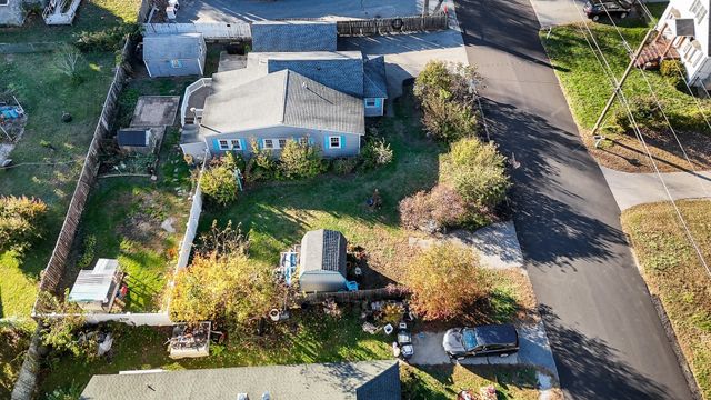 100 Hilltop Rd, Dracut, MA 01826