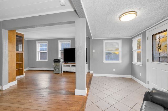 100 Hilltop Rd, Dracut, MA 01826