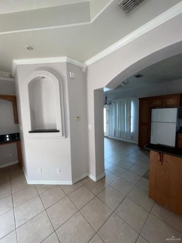 618 Dfw Drive 2, Edinburg, TX 78539