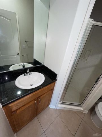 618 Dfw Drive 2, Edinburg, TX 78539