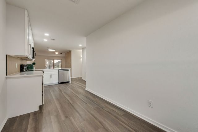 13737 Flagstone Lane, Dallas, TX 75240