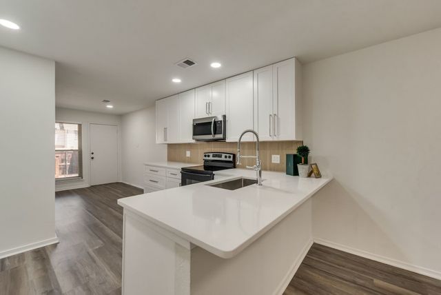 13737 Flagstone Lane, Dallas, TX 75240