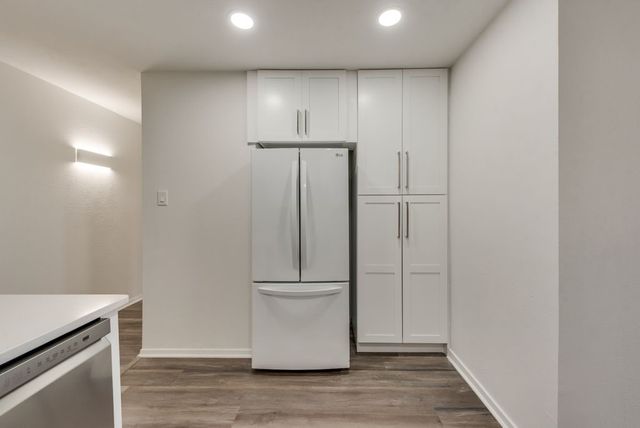 13737 Flagstone Lane, Dallas, TX 75240