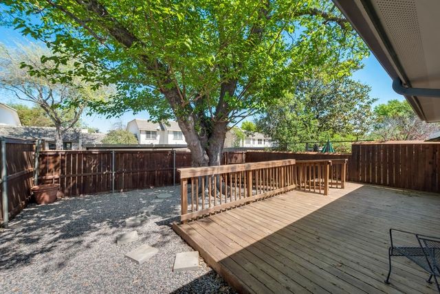 13737 Flagstone Lane, Dallas, TX 75240