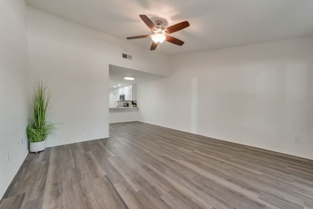 13737 Flagstone Lane, Dallas, TX 75240