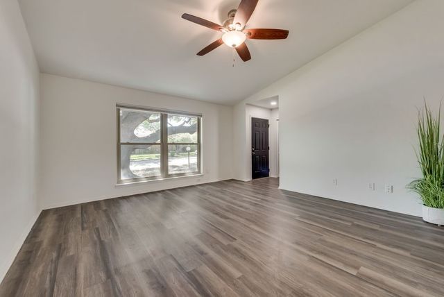 13737 Flagstone Lane, Dallas, TX 75240