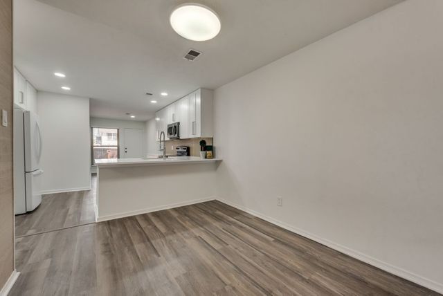 13737 Flagstone Lane, Dallas, TX 75240