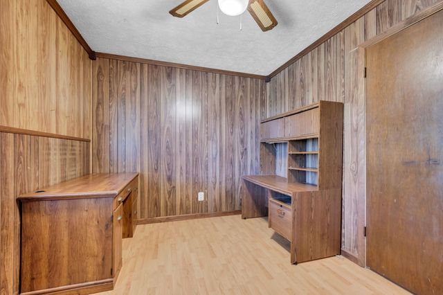 125 Lynn Ln, Charlotte, TN 37036