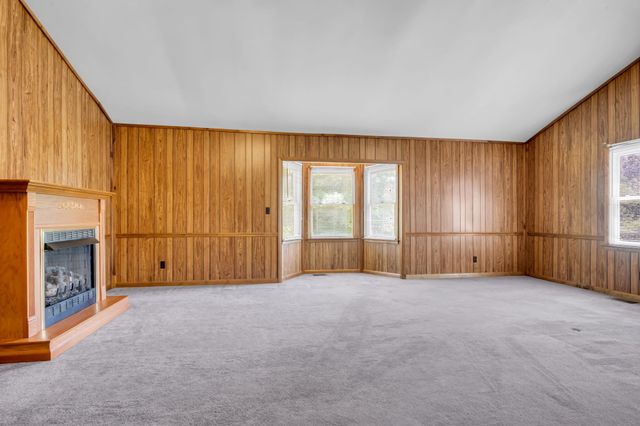 125 Lynn Ln, Charlotte, TN 37036