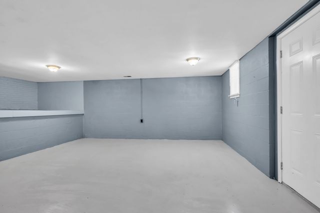 125 Lynn Ln, Charlotte, TN 37036